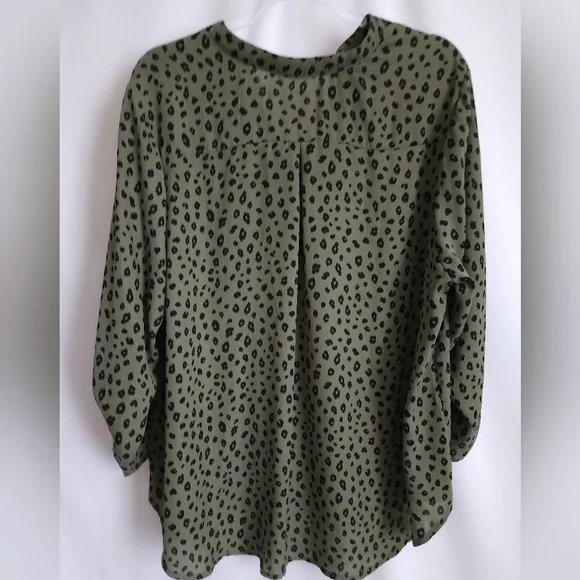 Olive Green Leopard Print Women's Top - Picture 3 of 3